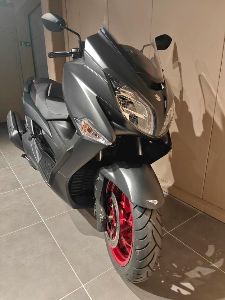 Suzuki Burgman 400, Motoren, Motoren | Suzuki, Bedrijf, Scooter, 12 t/m 35 kW, 1 cilinder, Minimaal motorrijbewijs A2, Ophalen