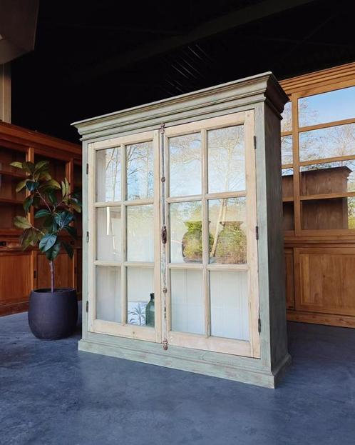 Gave oude franse vitrinekast | Buffetkast #1832, Antiek en Kunst, Antiek | Meubels | Kasten