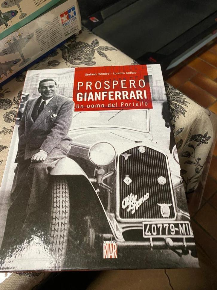 Prospero Gianferrari (Un uomo del Portello) Gloednieuw, Boeken, Overige Boeken, Nieuw, Ophalen