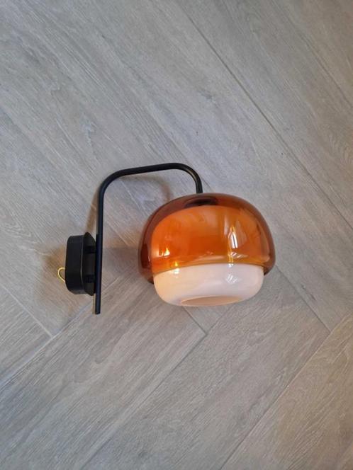 Wandlamp in gekleurd glas en staalmetaal, LA REDOUTE, Kinoko, Huis en Inrichting, Lampen | Wandlampen, Zo goed als nieuw, Glas