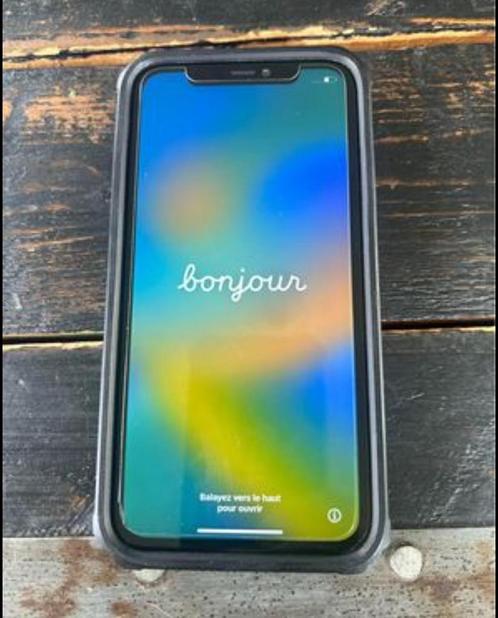 iPhone 11 black 64gb boîte et facture lire annonce !!!, Télécoms, Téléphonie mobile | Apple iPhone, Comme neuf, 64 GB, Sans abonnement