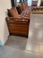 Salon complet, Enlèvement