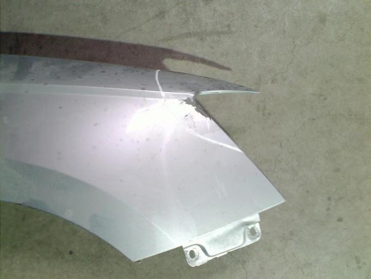 SPATBORD RECHTS VOOR Skoda Fabia III (NJ3) (01-2014/06-2021), Auto-onderdelen, Carrosserie, Spatbord, Skoda, Voor, Rechts, Gebruikt