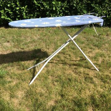 Strijkplank, 115x37 beschikbaar voor biedingen
