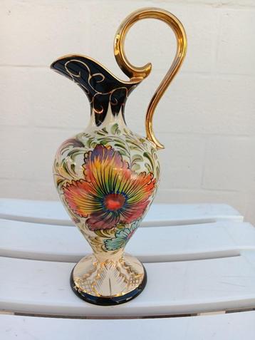 Vase H. Becquet