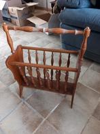 2x oude krantenbakken, Ophalen, Gebruikt