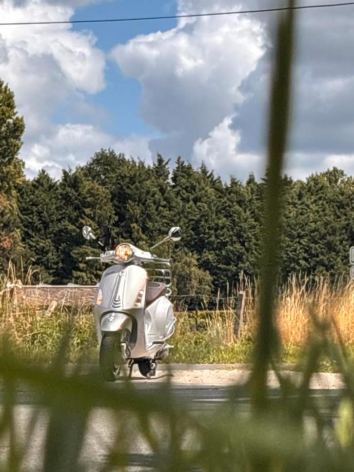 Vespa privera 70jaar edie, Fietsen en Brommers, Brommers | Vespa, Zo goed als nieuw, Overige modellen, Klasse B (45 km/u), Ophalen