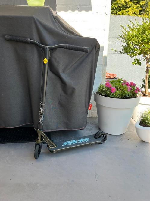 Zeer goede kwaliteit stuntstep - yetiboards- goud-, Fietsen en Brommers, Steps, Zo goed als nieuw, Ophalen
