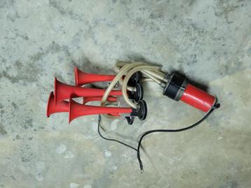 Luchthoorn claxon melodie 12V beschikbaar voor biedingen