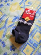 2 paires de chaussettes grises Nur Die. Neuves., Vêtements | Femmes, Chaussettes & Bas, Comme neuf, Enlèvement ou Envoi