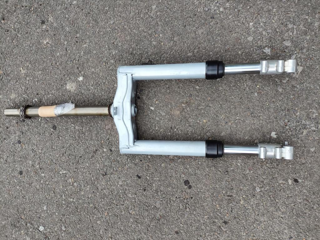 Voorvork Peugeot tkr, vivacity, metal-x, elyseo, squab,..., Fietsen en Brommers, Brommeronderdelen | Scooters, Zo goed als nieuw