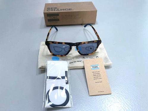 Nieuwe zonnebril TOMS Dawson Blonde Tortoise royal blue, Handtassen en Accessoires, Zonnebrillen en Brillen | Dames, Nieuw, Zonnebril