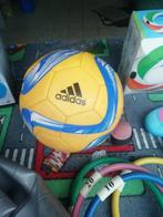 Bal van het merk Adidas (maat 5) in leer. Goede conditie, Ophalen, Gebruikt, Bal