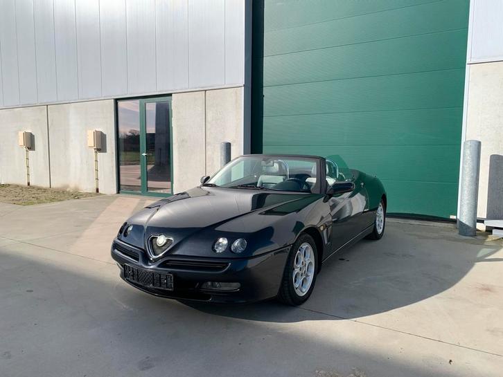 Alfa Romeo 3.0 V6 OLDTIMER en juin, Autos, Alfa Romeo, Entreprise, Achat, Spider, Essence, 2 portes, Boîte manuelle, Noir, Cuir