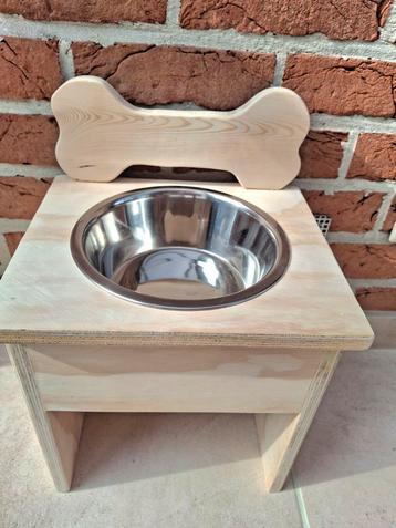 Nieuwe houten drinkbakken voor honden vanaf 25€ beschikbaar voor biedingen