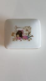 Prachtig vintage keramisch sieradendoosje Miss Petticoat, Antiek en Kunst, Antiek | Keramiek en Aardewerk, Ophalen of Verzenden