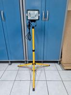 bouwlamp op staander /  Halogeenstraler op statief, Doe-het-zelf en Bouw, Ophalen, Gebruikt, Overige typen, Met statief