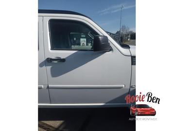 Portier 4Deurs rechts-voor van een Dodge Nitro (PW1) beschikbaar voor biedingen