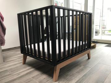 Park voor baby met matras beschikbaar voor biedingen