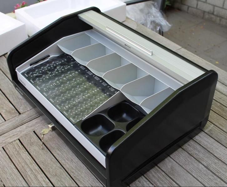 Gloednieuwe INKIESS ROLLUIKKASSA, Zakelijke goederen, Kantoor en Winkelinrichting | Kassa's en Betaalsystemen, Ophalen