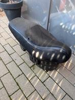 Gilera Runner SP Pro zadel, Fietsen en Brommers, Brommeronderdelen | Snorfietsen, Ophalen, Zo goed als nieuw, Zadel, Gilera