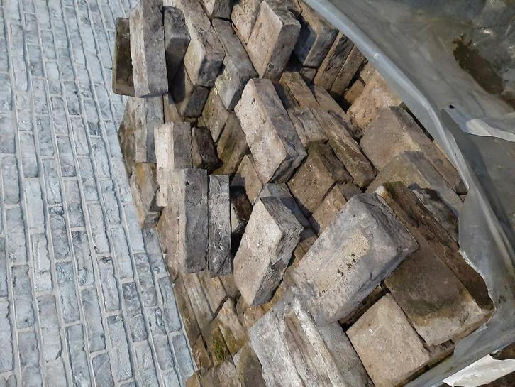 Gevelstenen, Doe-het-zelf en Bouw, Metselstenen, Ophalen