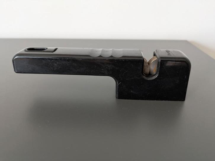 Aiguiseur de couteaux, Maison & Meubles, Cuisine | Ustensiles de cuisine, Utilisé, Enlèvement