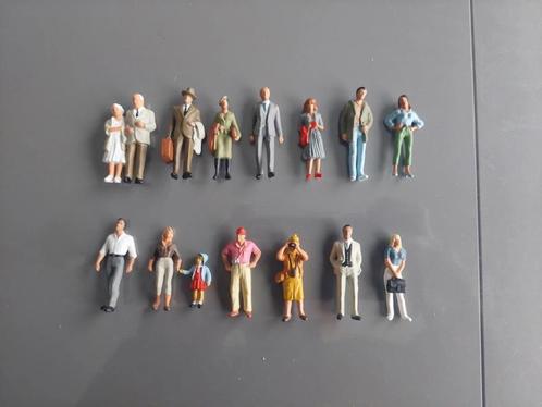 15 figurines miniatures 1/43 personnages impeccables LOT 1, Hobby & Loisirs créatifs, Voitures miniatures | 1:43, Neuf, Autres types
