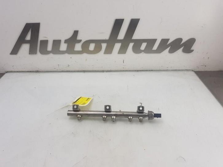 INJECTIEGALERIJ BMW 3 serie (E90) (|13537562474|7562474|), Auto-onderdelen, Brandstofsystemen, BMW, Gebruikt