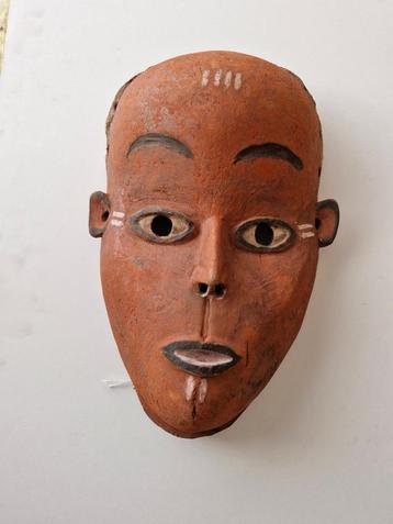 Pende Mbuya masker beschikbaar voor biedingen
