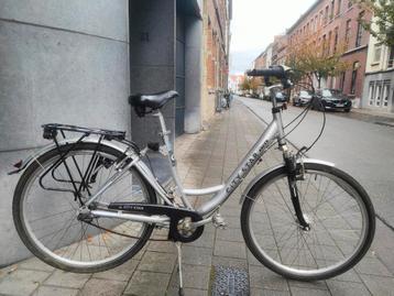 Damesfiets meisjesfiets studentenfiets stadfiets citybike  beschikbaar voor biedingen