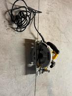 Afkortzaag dewalt met geleider, Ophalen