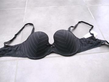 Nouveau soutien-gorge Chantelle 70D noir avec/sans string