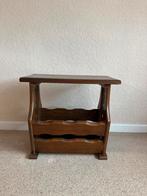 Houten bijzettafel / tijdschriftenrek, Ophalen, Zo goed als nieuw