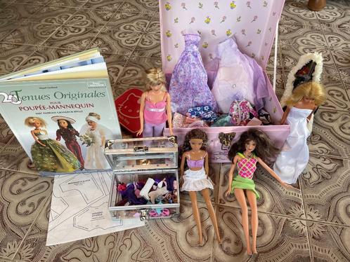 Barbie set, Enfants & Bébés, Jouets | Poupées, Barbie, Enlèvement