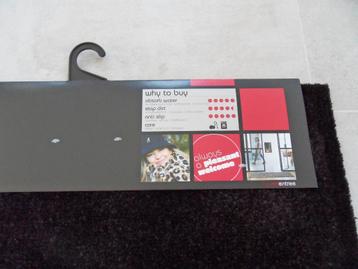 Nieuwe badmat beschikbaar voor biedingen