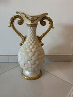 Grote decoratieve vaas met goudaccenten Klassiek/barok stijl, Antiek en Kunst, Ophalen