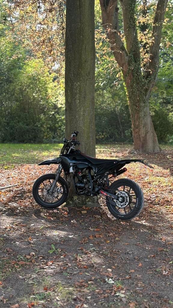 SHERCO SM R 50CC, Fietsen en Brommers, Minibikes, Midibikes en Pitbikes, Zo goed als nieuw, Ophalen