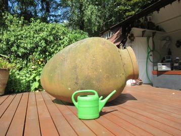 Zeer grote terracotta kruik Antiek 1m70 lang en 1m20 breed beschikbaar voor biedingen