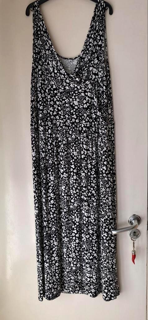 Robe  Noire à Fleurs Blanches – Taille XL, Kleding | Dames, Jurken, Ophalen of Verzenden