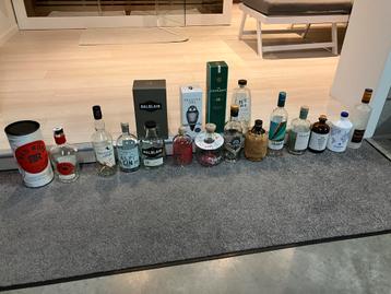 Pakket van 16 lege flessen gin, whisky, rum, jenever, enz., Ophalen of Verzenden, Zo goed als nieuw