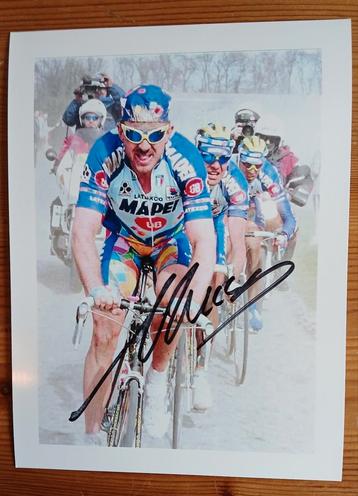Gesigneerde foto van Johan Museeuw.  beschikbaar voor biedingen