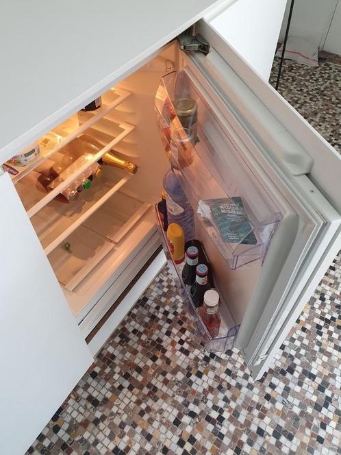 Frigo Zanussi encastrable, Electroménager, Réfrigérateurs & Frigos, Comme neuf, Sans bac à congélation, 100 à 150 litres, Moins de 85 cm