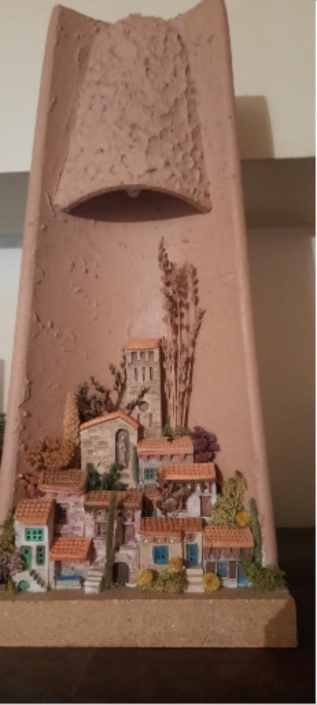 Superbe lampe d’intérieur provençale, Antiek en Kunst, Antiek | Keramiek en Aardewerk, Ophalen