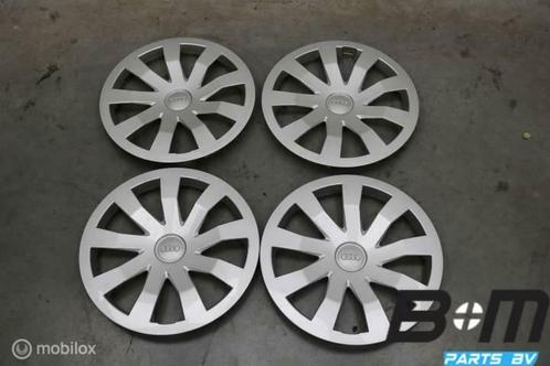 Set 15 inch wieldoppen Audi A1 GB 82A601147, Auto-onderdelen, Overige Auto-onderdelen, Gebruikt