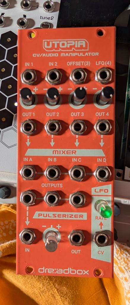 Dreadbox Utopia à vendre, bon état, complet (Eurorack), Muziek en Instrumenten, Soundmodules, Zo goed als nieuw, Ophalen of Verzenden