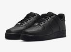 Nike air force maat 44 BIEDEN !!, Comme neuf, Noir, Chaussures à lacets, Enlèvement ou Envoi