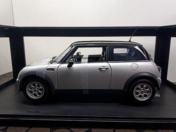 Mini Cooper 2000 Autoart 1/18 beschikbaar voor biedingen
