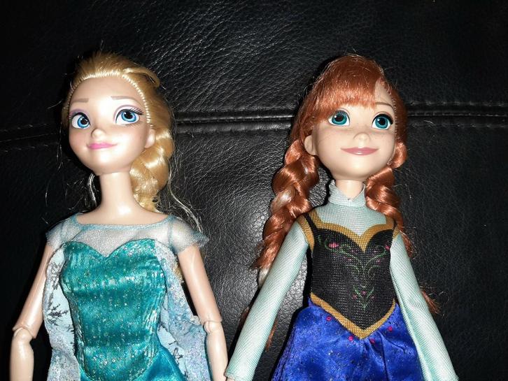 Mattel Frozen Anna&Elsa poppen uit Disney Princess Collectie, Kinderen en Baby's, Speelgoed | Poppen, Ophalen
