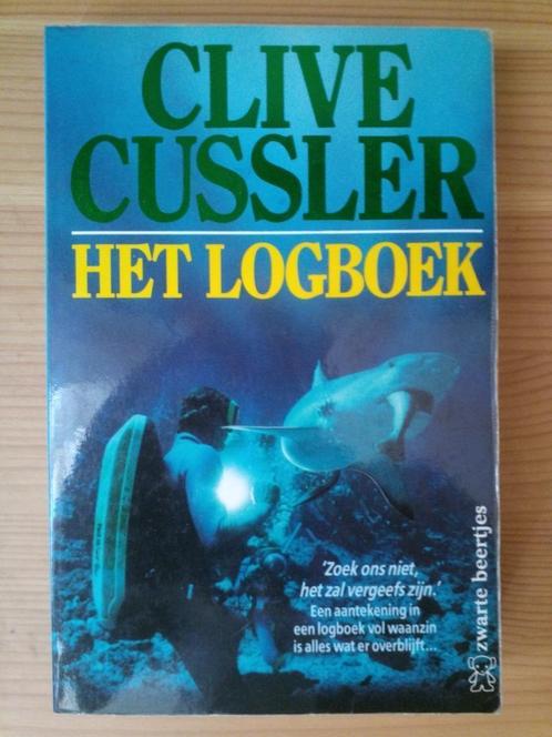 Clive Cussler - Het logboek (Dirk Pitt avontuur), Boeken, Thrillers, Gelezen, Amerika, Ophalen of Verzenden